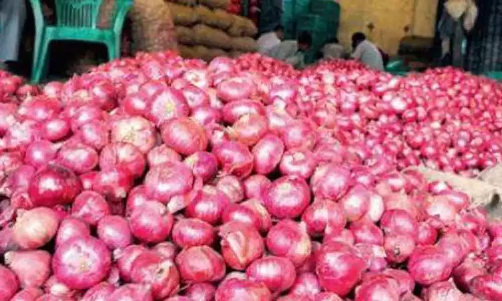 Onions leave customers teary-eyed in Uttarakhand