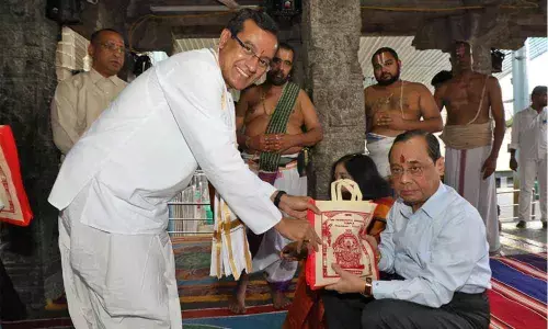 CJI Ranjan Gogoi offers prayers at Pamavathi temple in Tiruchanur