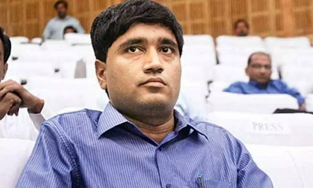Whistleblower bureaucrat Sanjiv seeks appointment in Lokpal