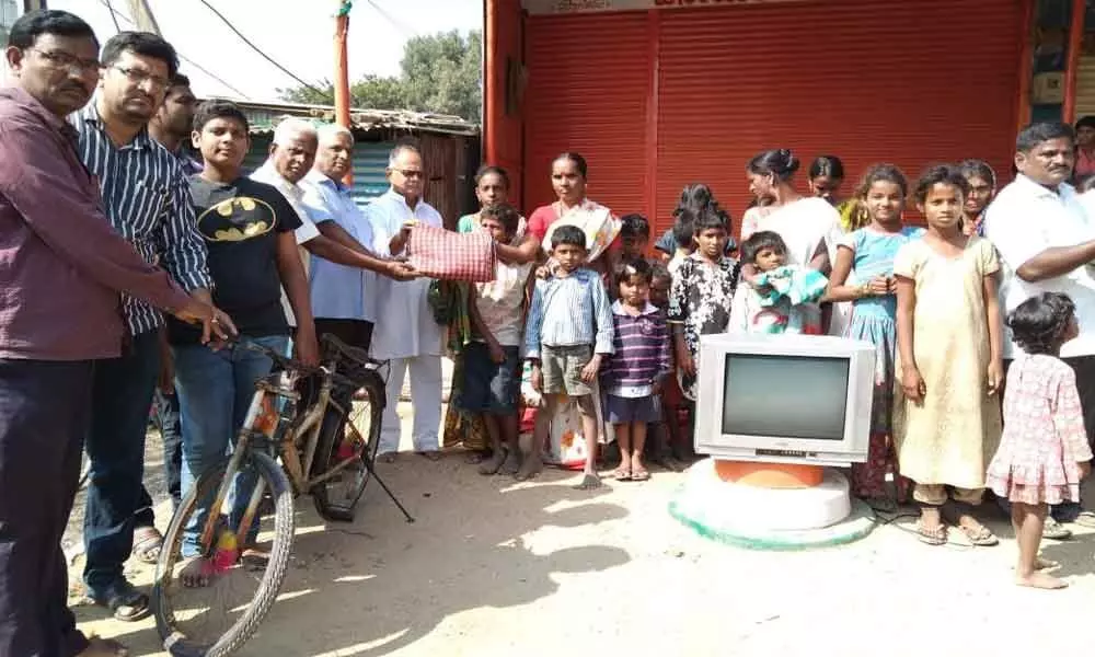 Unused goods collection drive launched at Shankarpalli