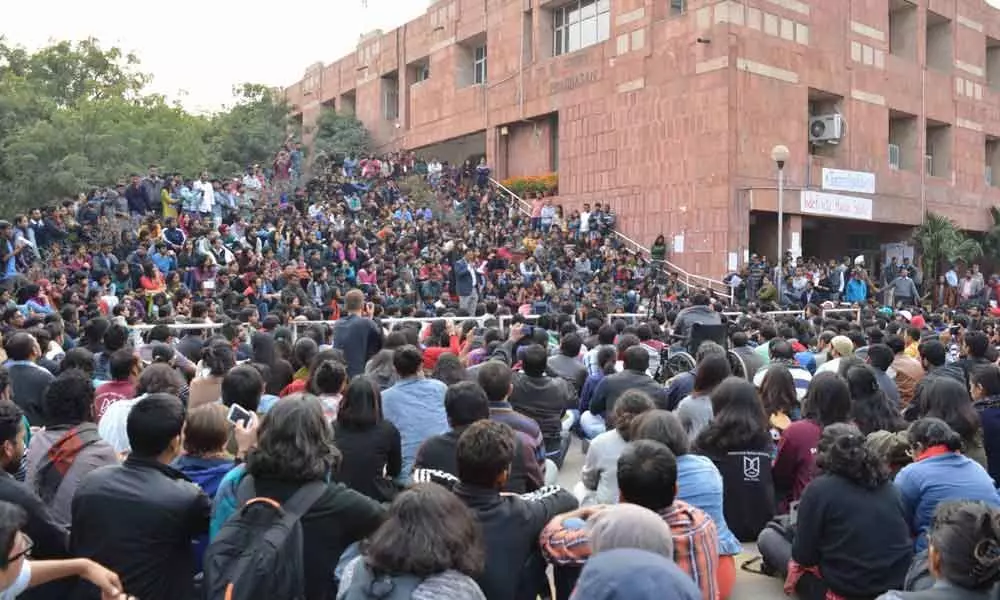 JNU teachers say admin open to talk to end students protest