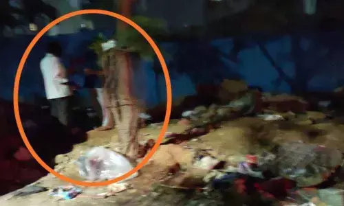 Drunkards nuisance on street sans lights