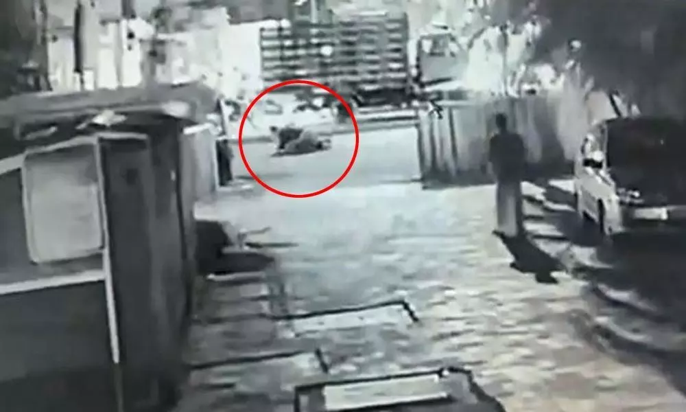 Man brutally murdered on road in Kerala caught on CCTV