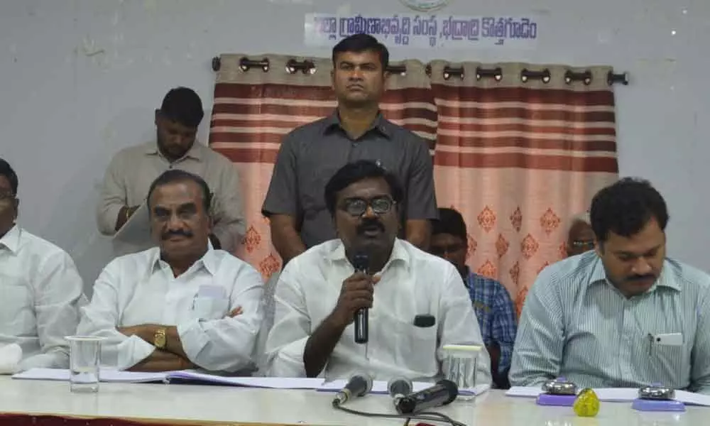 Transport Minister reviews development works in Kothagudem