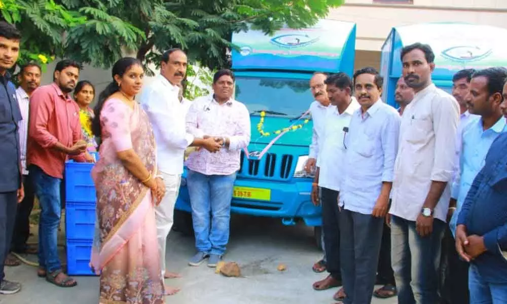 Jagtial: MLA Dr. Sanjay Kumar distributes vans to beneficiaries