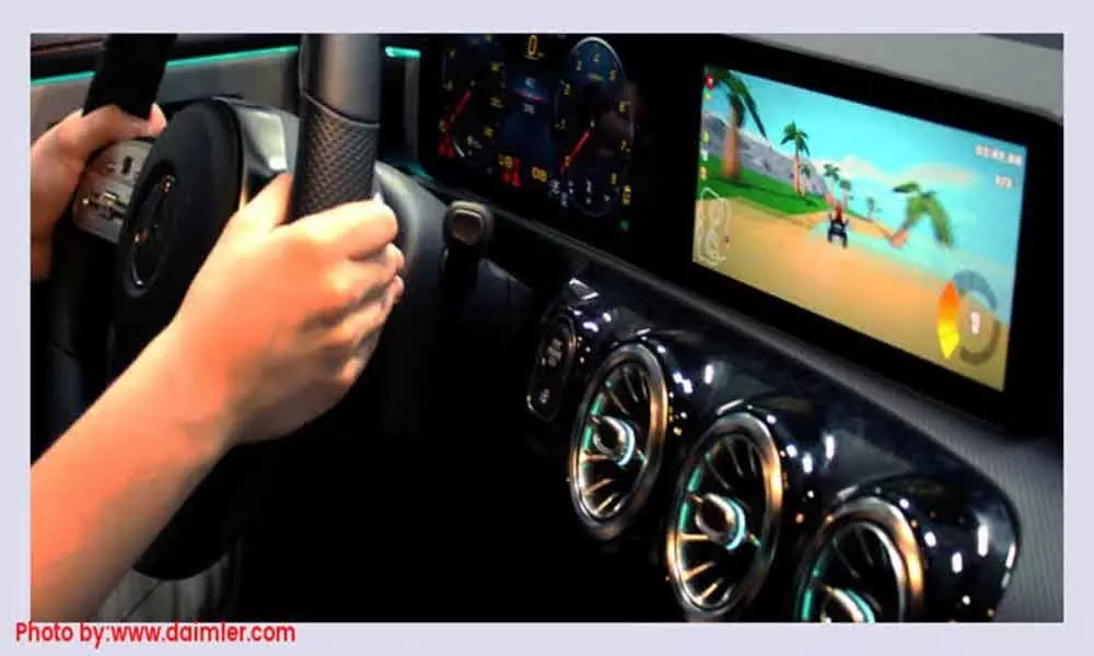 Now occupants of autonomous vehicles can play multiplayer games