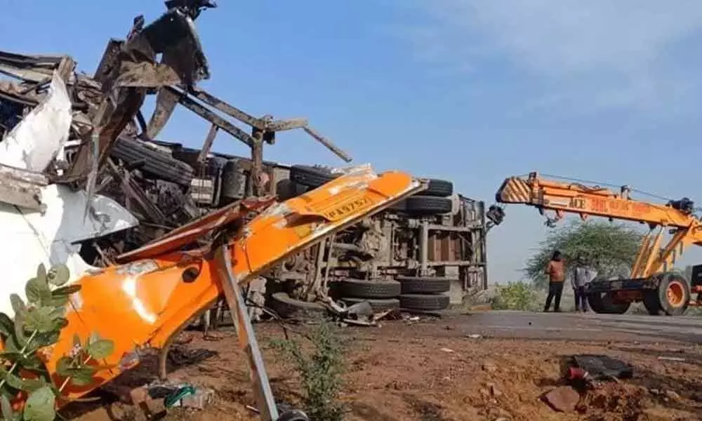 14 killed as bus, truck collide in Bikaner