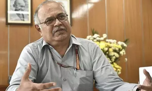 SCR GM holds review meeting on safety, loading and punctuality