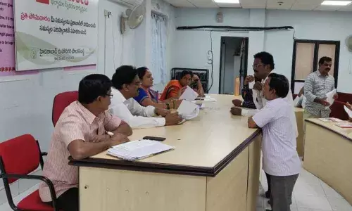 Officials directed to solve Prajavani issues at Kapra