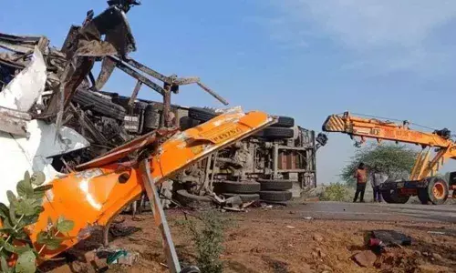 14 killed as bus, truck collide in Bikaner