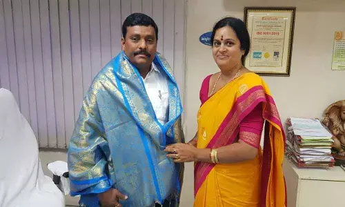 Corporator Muddagouni apprises Zonal Commissioner of issues at LB Nagar