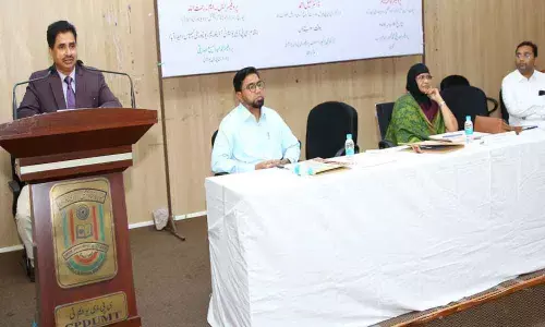 Urdu can be a global language a la English