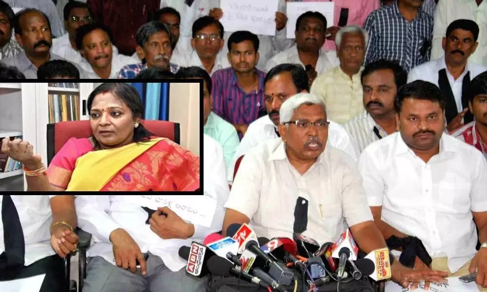 Opposition leaders meet governor Tamilisai over TSRTC strike