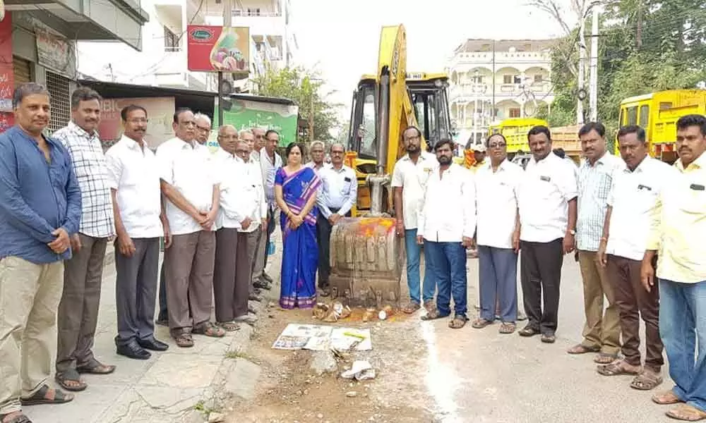 CC road works launched at Sachivalayanagar Colony