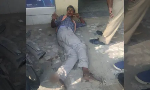 Man jumps from two-storey building in Hyderabad