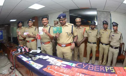 Visakhapatnam: Nigerian, aide arrested for duping retired employee