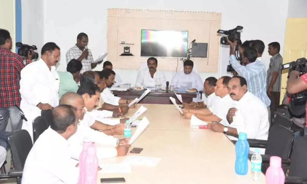 Nizamabad: Nizamabad Urban Development Authority meeting held amid heated arguments