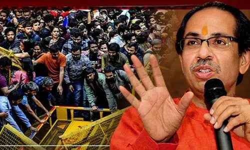 Shiv Sena condemns police lathicharge on JNU students, attacks BJP