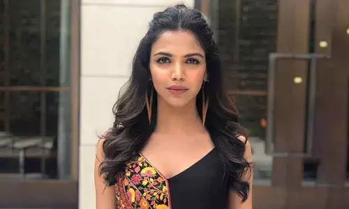 Shriya doesnt mind house arrest