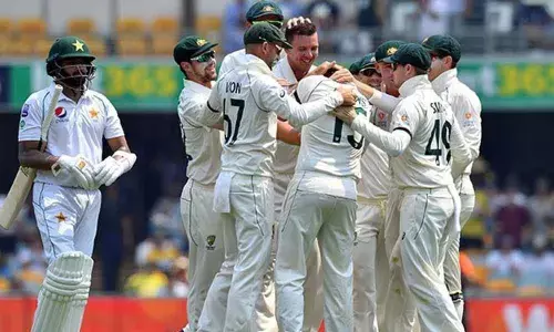 Australia skittle Pakistan to seize control at Gabba