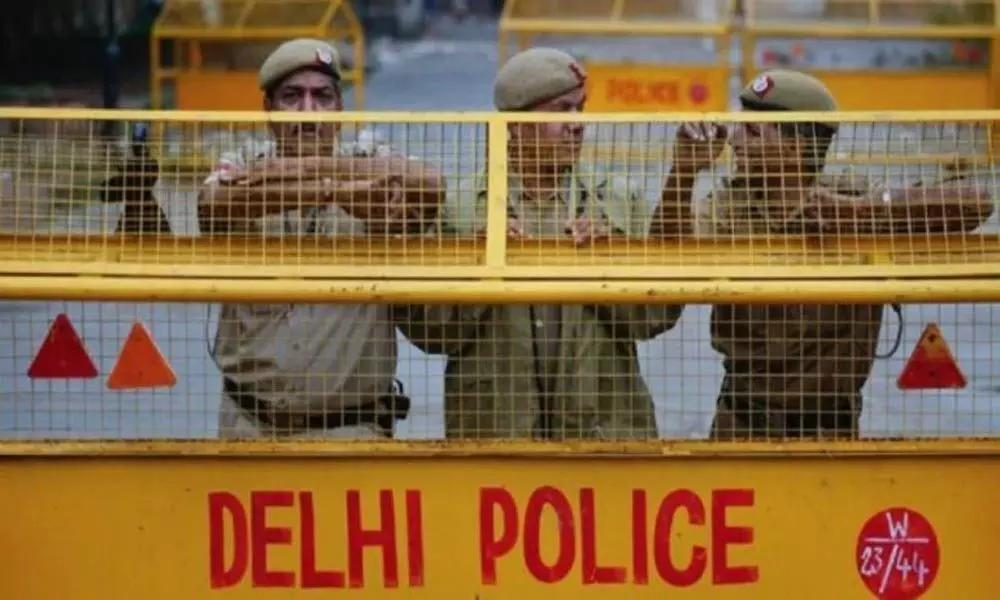 Delhi Police suspends 6 personnel for partying with criminal in UP