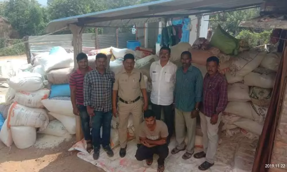 180 quintals of PDS rice seized in Yellandu