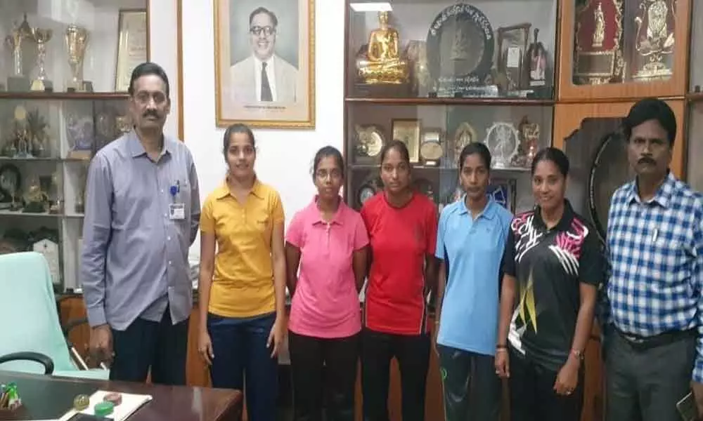 Vijayawada: 4 PBS girls selected for Krishna University cricket team