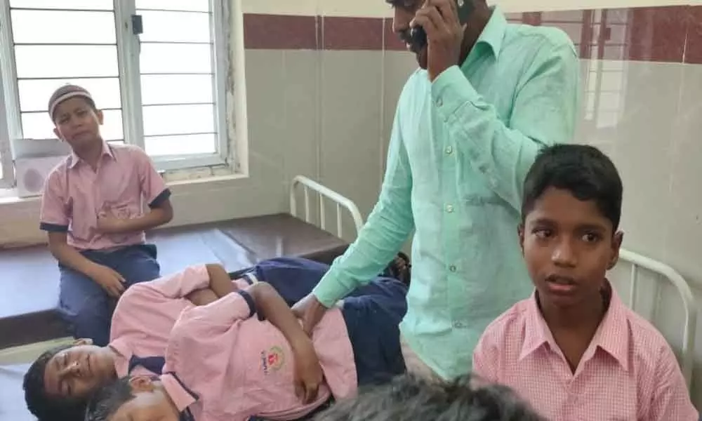 Kamareddy: 42 students of Gurukul school hospitalized
