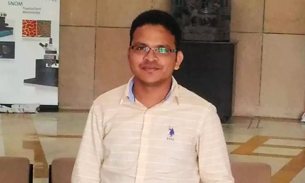 Hyderabad: University of Hyderabad scholar receives Best Poster Presentation Award