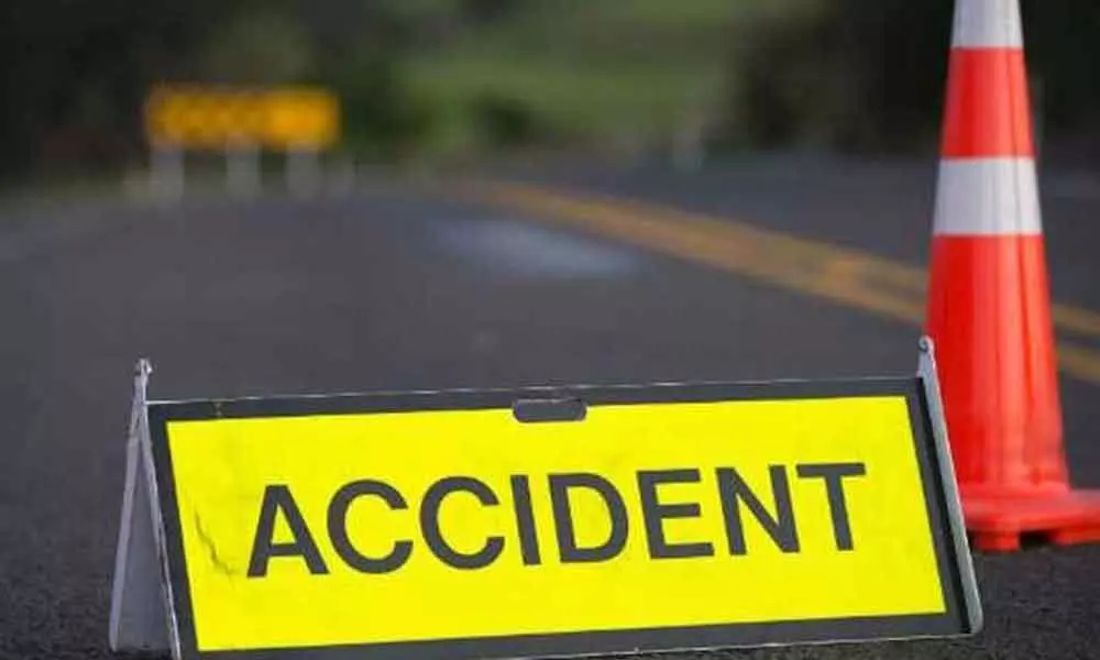 Two died, eight injured as tractor and car collided in Kurnool district