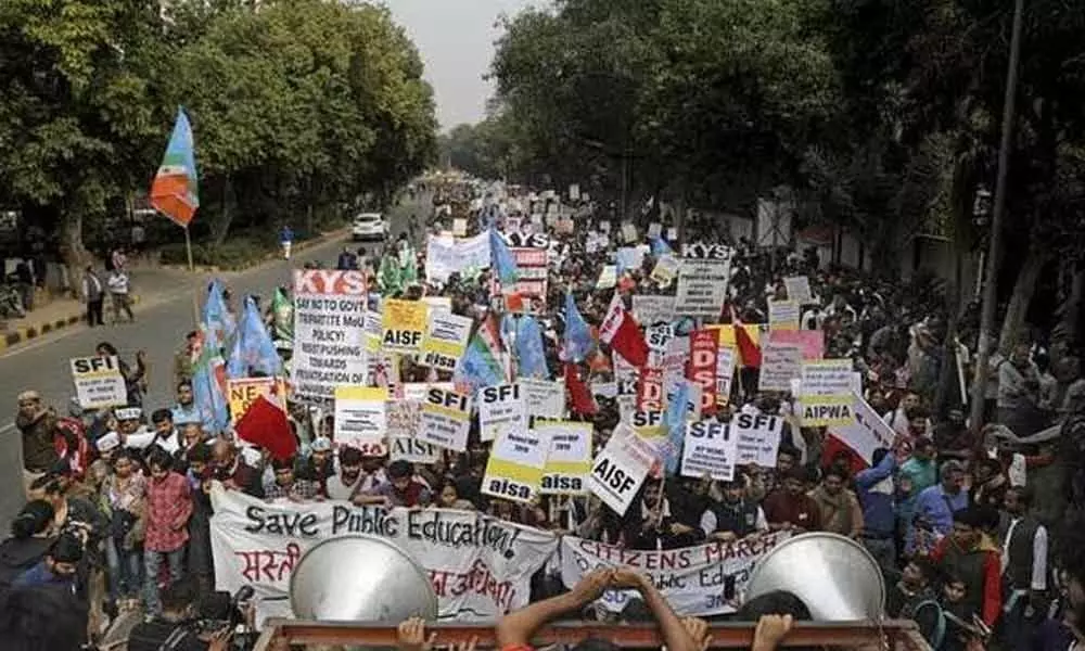 Make education affordable to all: Hundreds protest in Delhi against fee hike