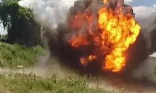 Naxals attack PCR van in Jharkhand killing four