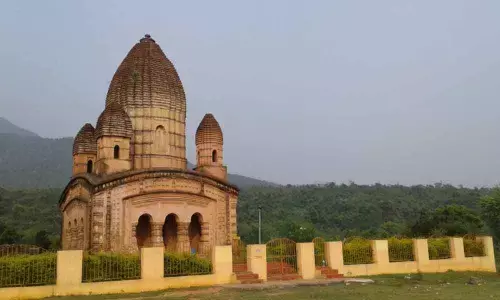 Garhpanchkot, best Holiday spot with conical green-carpeted hill