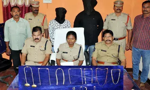 Chain-snatchers held, jewellery worth 10.8 lakh seized in Vizianagaram