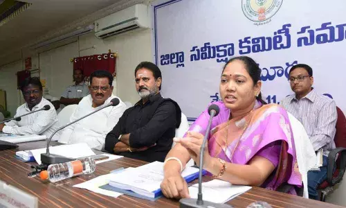 Lokesh not to be invited to DRC meeting: Minister Mekathoti Sucharita