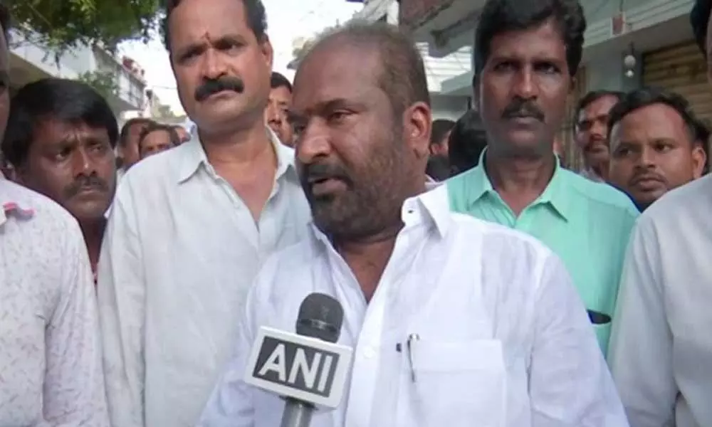 Ashwathama Reddy extends thanks to RTC workers for continuing strike for 51 days