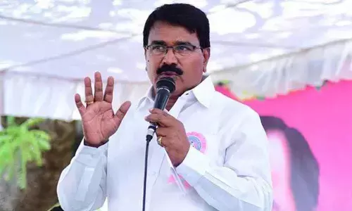 Minister pulls up officials for not using moisture machines