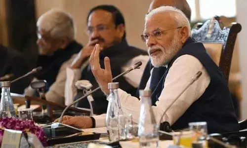 Listen to needs of people: Modi