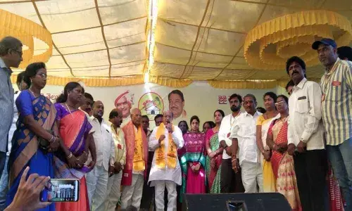 Devotees throng Karthika Vana Samaradhanas in Rajamahendravaram