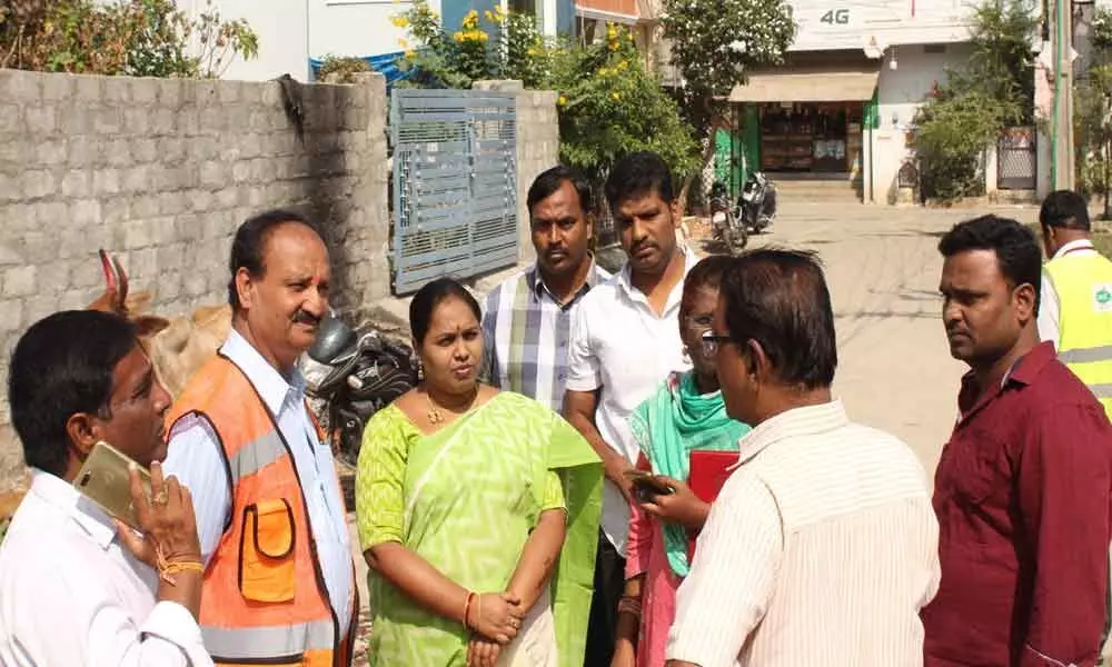 Corporator Cherku Sangeetha solves drainage issue at Adarsh Nagar