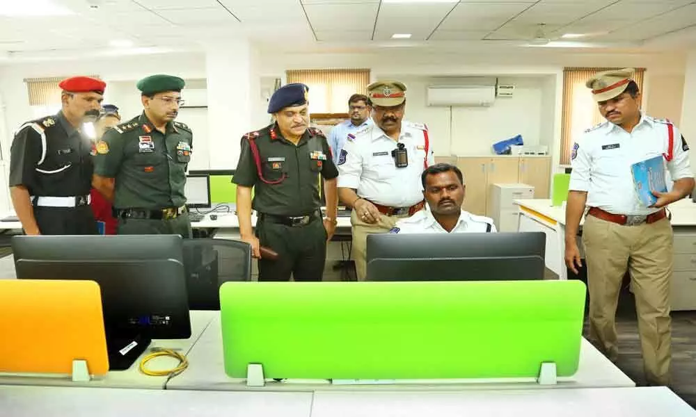 Hyderabad: General Officer Commanding visits Police Control Room