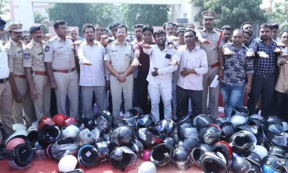 Drive against low-quality helmets in Cyberabad held