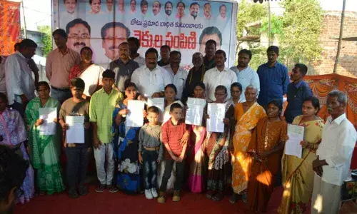 Warangal: AP boat mishap victims kin get relief