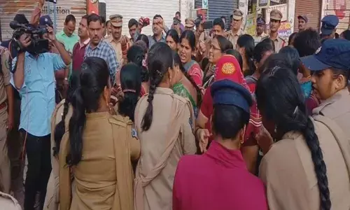 Return for duty, but treated as Maoists, terrorists: TSRTC employees