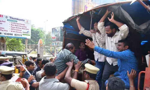 RTC JAC asks workers to reach depots today also