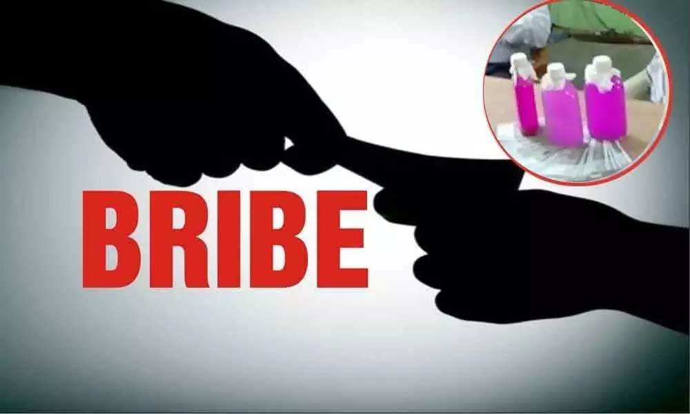 Hyderabad: VRO in Shamirpet held for taking bribe