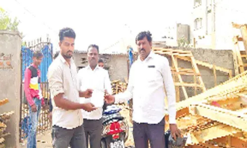 GHMC sees red over letting water on road