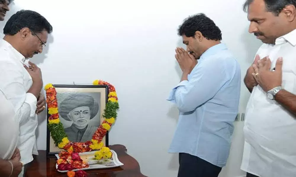 CM Jagan Reddy pays homage to Jyotirao Phule in Vijayawada