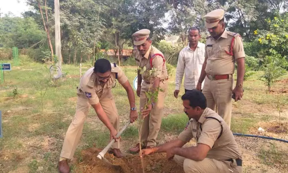 Mancherial: ADCP Ravi Kumar asks police staff to be polite with people