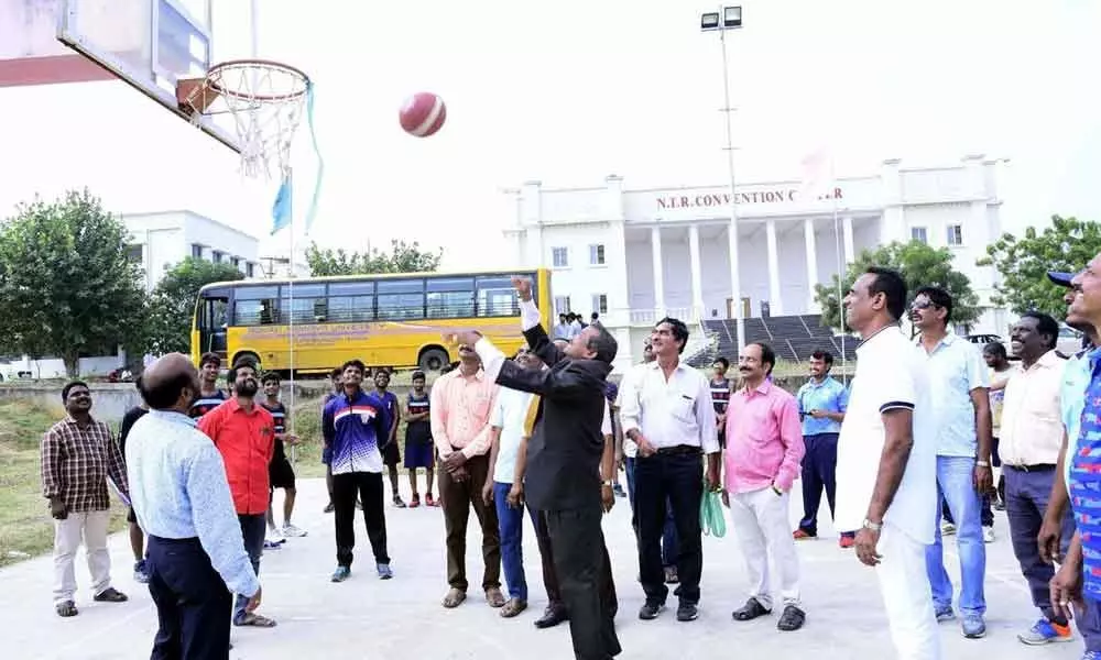 Inter-collegiate basketball competitions begin in Rajamahendravaram